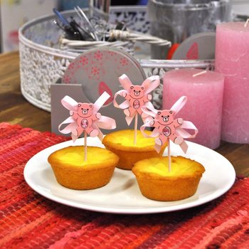 Syntym&auml;-cupcake-koristetikku - Vaaleanpunainen Karhu (12 kpl)