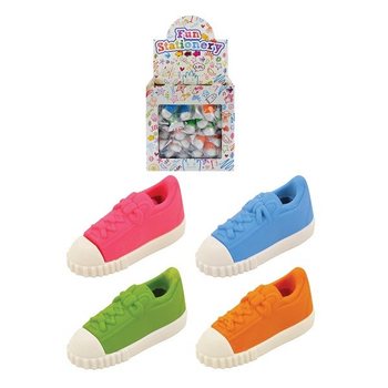 SNEAKER-PYYHEKUMIT TELINEESSÄ (84 kpl)