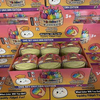 RAGE - Squishy Bun Dumplings SUURI - UNICORN EDITION (8,5 x 8,5 x 7,5 cm) (12 kpl)