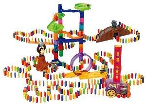 PLAYGO - Deluxe Domino-pelisetti Automaattisella Junalla - 500 osaa
