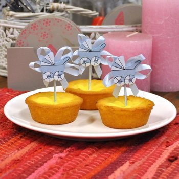 Cupcake-koristetikku risti&auml;isiin - Siniset lastenvaunut (12 kpl)