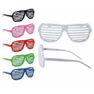 SHUTTER SHADES -LASIT - V&Auml;RIVALIKOIMA (27 kpl)
