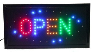 LED-valokyltti OPEN - 4 väriä - Vilkkuva