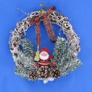 Pieni Ylellinen Jouluinen Ovikoriste Lumisella Ilmeell&auml;