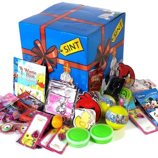 Sinterklaas / Nikolaus -yllätyslaatikko onnenpyörä - 112 lahjaa