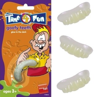 SMIFFY'S PIMEÄSSÄ HOHTAVAT HAMPAAT (12 kpl)