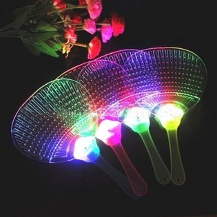 Valaiseva LED-viuhka Display-pakkauksessa (12 kpl)