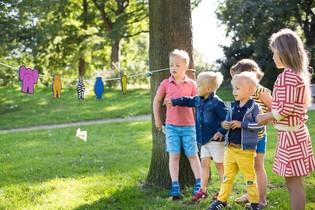 BS BUITENSPEEL &ndash; PUINEN EL&Auml;INTEN PEPPUJEN HEITTOPELI (2 kpl)