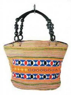 Tuotenro: 97735 - B-FAIR Beads -laukku mustilla helmillä (1 kpl)
